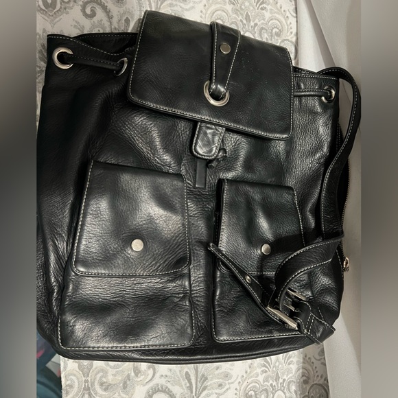 Perlina Handbags - Black soft leather backpack by Perlina👍🌹💥